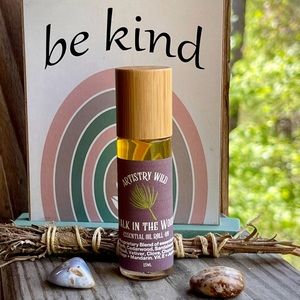 𑁍 Walk in the Woods” Blend Natural Perfumery Roll-On 𑁍